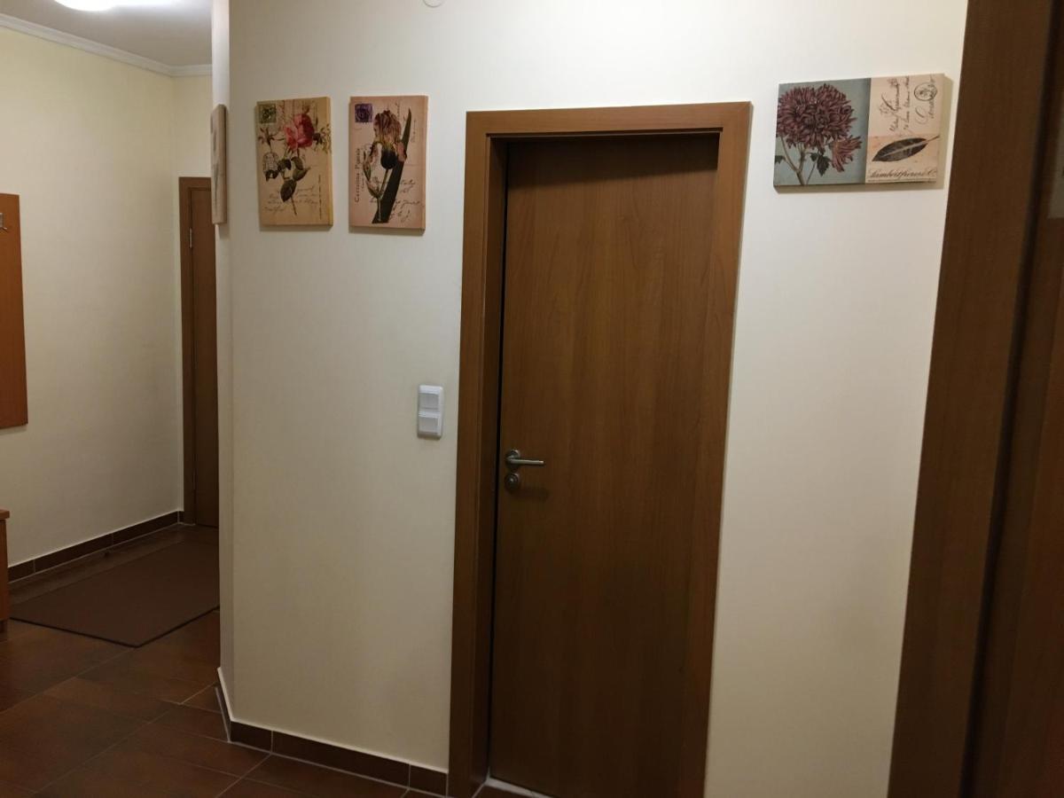2 Bedroom Apartment Near Gondola Bansko Exterior photo